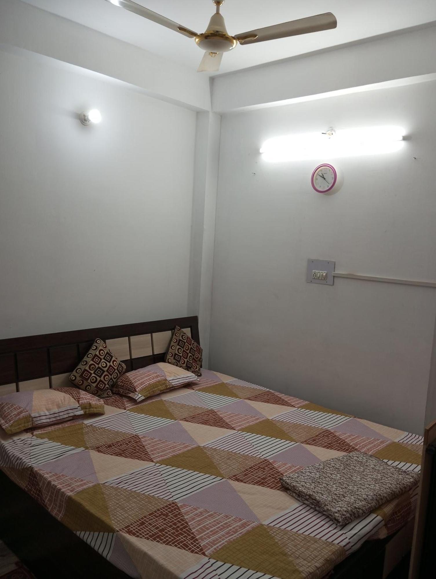 Darbar Homestay Gaya Buitenkant foto